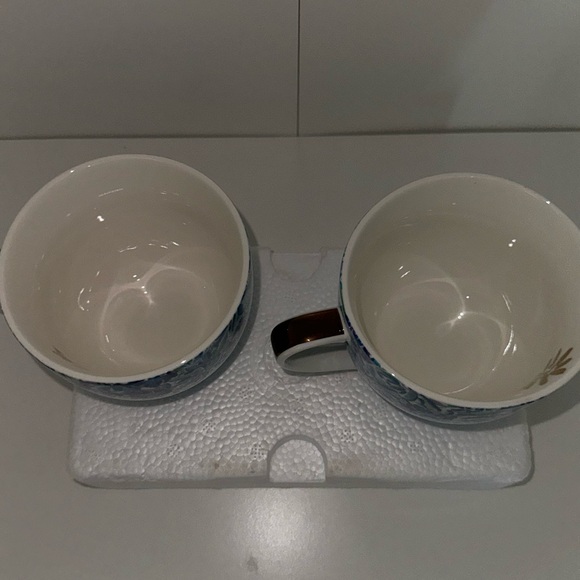 NWT Lilly Pulitzer Ceramic Mugs Set of 2 - Picture 9 of 14